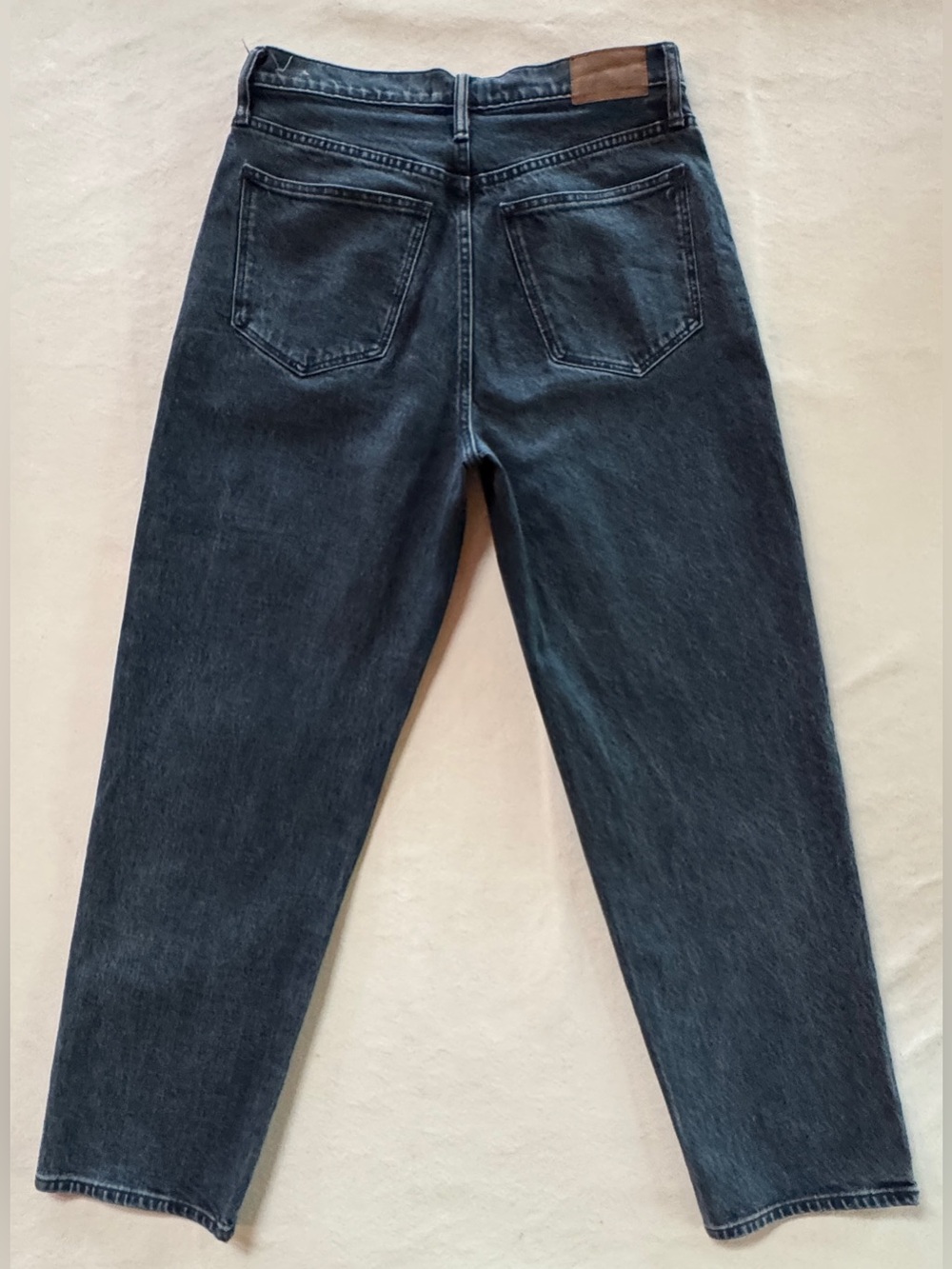 MADEWELL The Dadjean in Charcoal Indigo Wash Premium Comfort-Stretch Jeans (27) - Picture 4 of 17